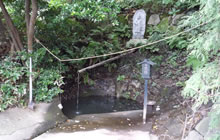 霊泉の滝